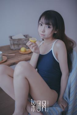 给美女挤奶